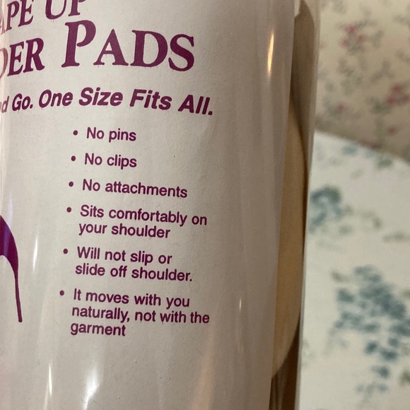 Off white and Black Shoulder Pads - Picture 5 of 6